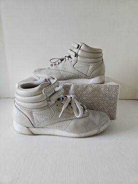 Reebok Women's High-Top Sneakers in Off-White/light Warm Grey